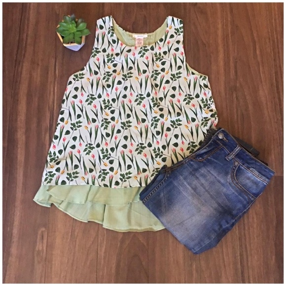 Esley Nordstrom Vintage Sage Floral Swing Top - Picture 3 of 7